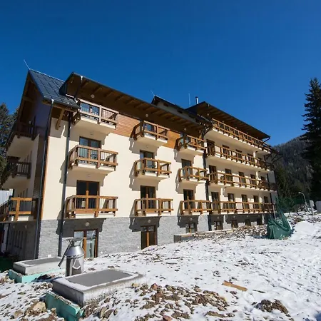 アパート 11 デマノブスカ・ドリーナ